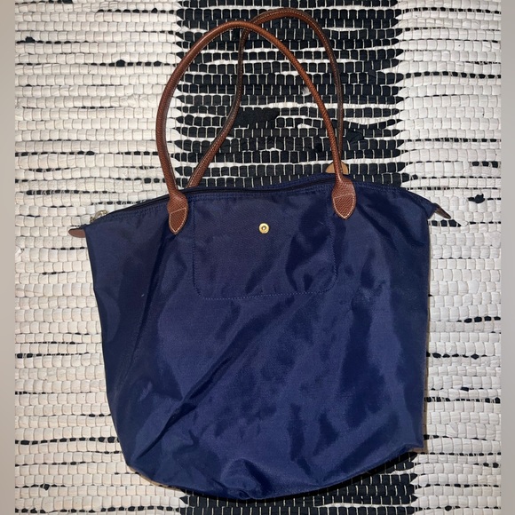 Longchamp Handbags - Longchamp le pliage medium tote-